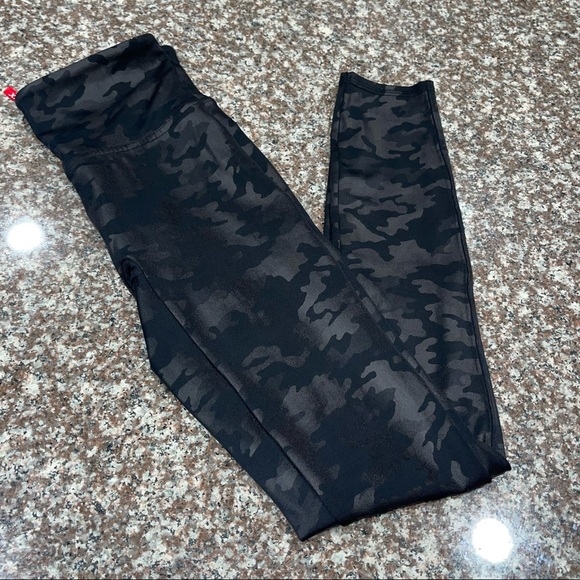 Spanx Leggings Bundle - Picture 11 of 15